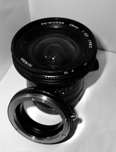 Nikon Adapter und PC-Nikkor 28mm f/3.5 AIs